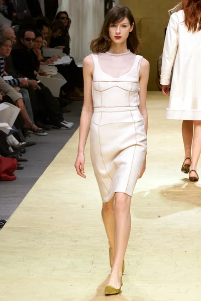 Look 13